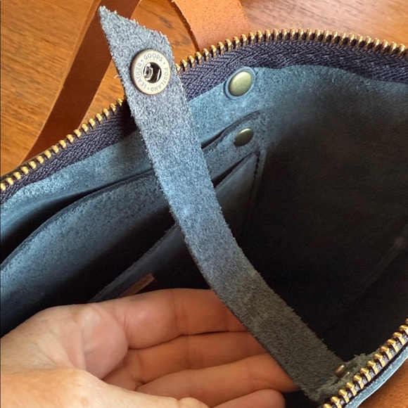 PORTLAND LEATHER GOODS - Medium Storm Blue Tote Bag with Tan Straps - Picture 3 of 10